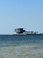 Building Photo - 1100 N Shore Dr NE