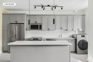 Building Photo - 880 W 181st St