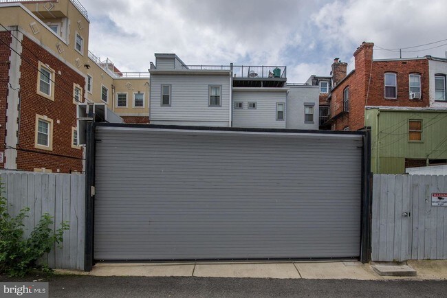 Building Photo - 1333 Euclid St NW
