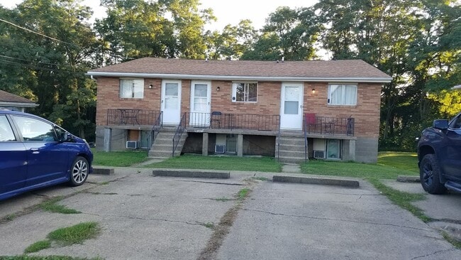 Frente - 106 Spruce St