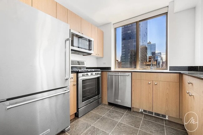 Foto del edificio - 500 W 42nd St