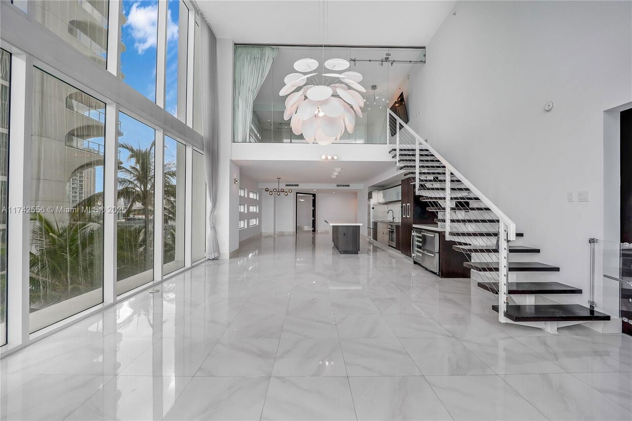 Foto principal - 1040 Biscayne Blvd