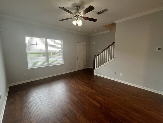 Foto del edificio - 813 Vigilant Dr