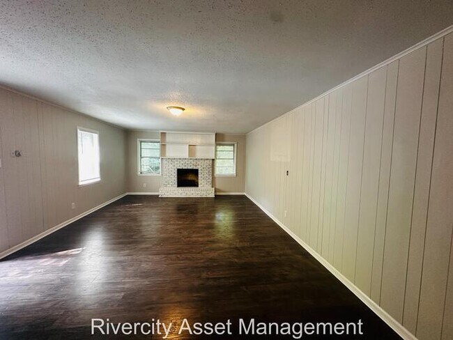 Building Photo - Frayser Beauty!!!!! Section 8 Friendly!!!!!