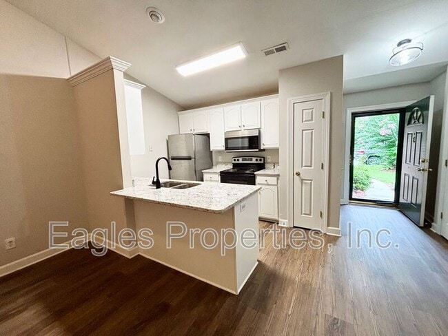 Building Photo - 302 S Harding Dr
