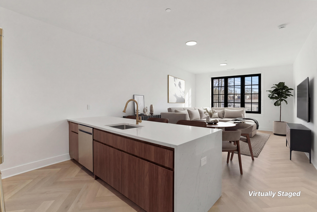 Foto del edificio - 100 E Putnam Ave