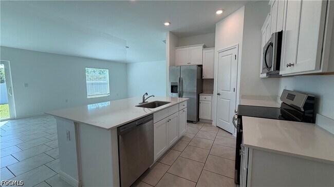 Foto del edificio - 2901 NW 18th Pl