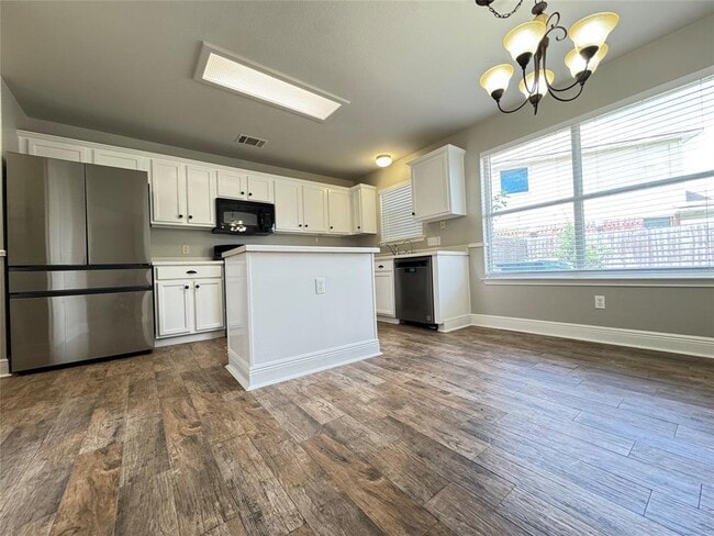 Building Photo - 1501 Van Horn Dr