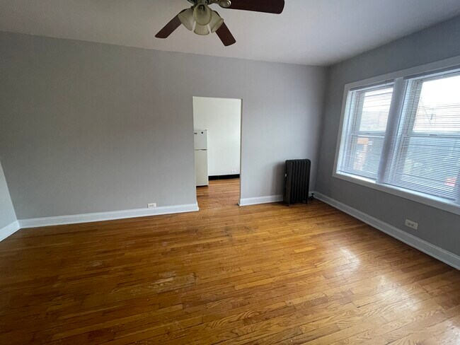 Foto del edificio - 4354 N Elston Ave