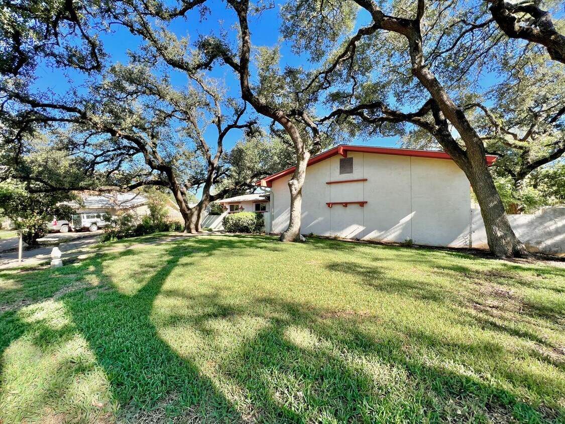 Primary Photo - 9107 Rockcrest Circle