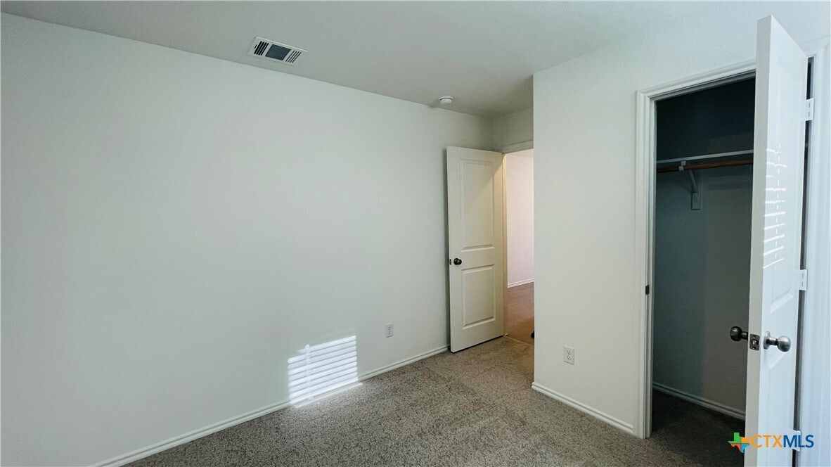 Foto del edificio - 1122 Campbellton Dr