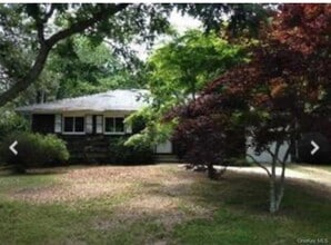 Building Photo - 399 Wellwood Dr