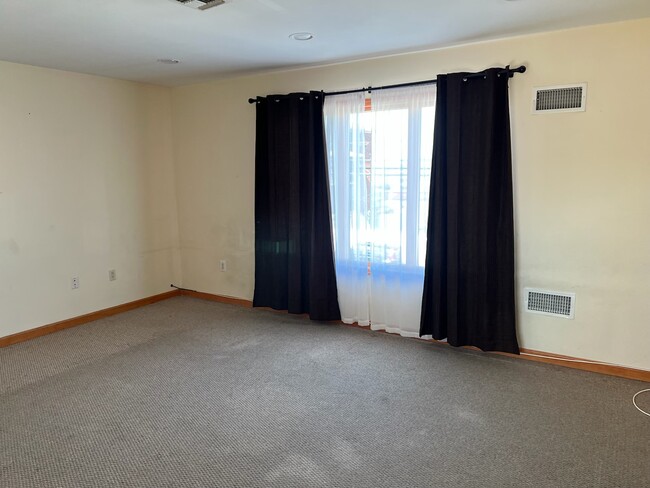 Foto del edificio - 336 12th St