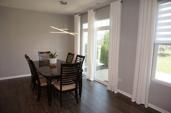 Foto del edificio - 16140 W Switch Grass Rd