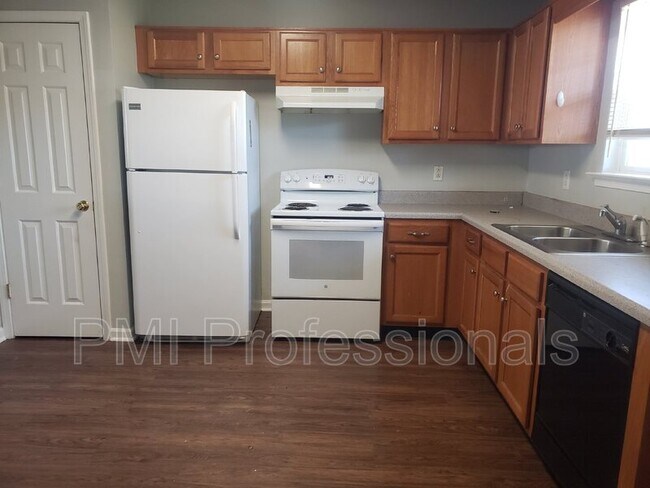 Building Photo - 1444 Benley St