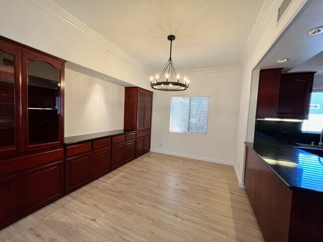 Dining room - 1733 Brockton Ave