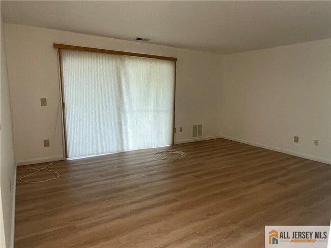 Building Photo - 805 Sunshine Ct