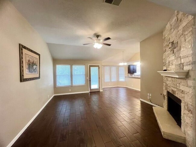 Foto del edificio - 1800 Columbine Ln