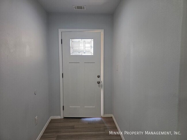 Foto del edificio - 1647 Wrigley Dr