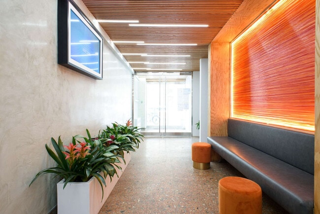 Foto del edificio - 244 E 75th St