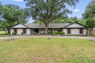 Building Photo - 4101 Briar Cliff Rd