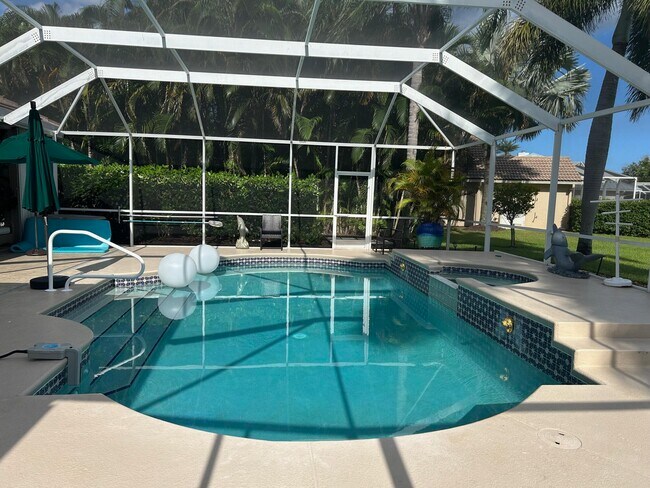 Foto del edificio - 4898 SW Lake Grove Cir