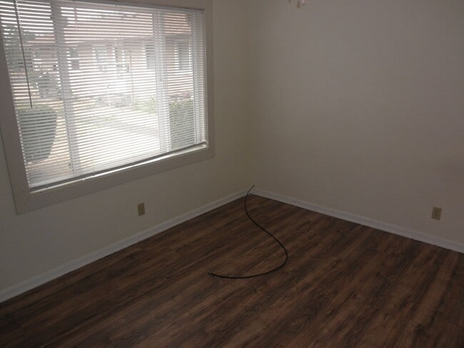 Building Photo - Updated, single level