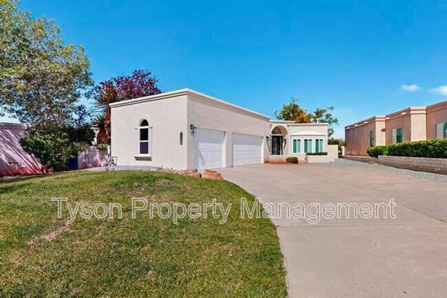 Foto del edificio - 11509 Woodmar Ln NE
