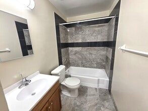 Interior Photo - Summit Crest