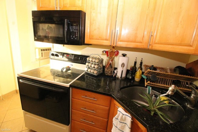 Building Photo - 124 Sutherland Rd