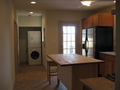 Foto del edificio - 6127 N Washtenaw Ave