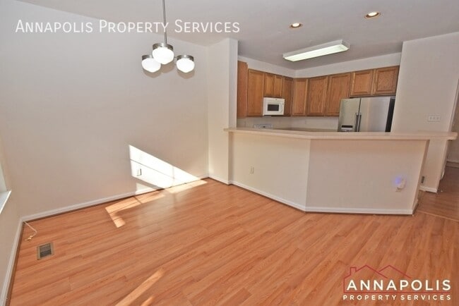 Building Photo - 2530 Running Wolf Trl