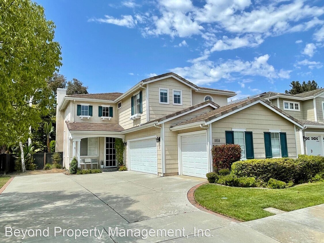 Primary Photo - 5 br, 3 bath House - 1058 Seahorse Ct.