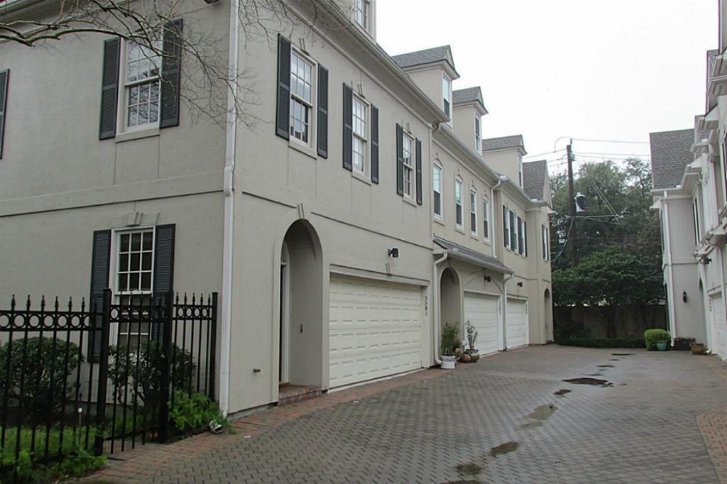 Primary Photo - 3389 Maroneal St