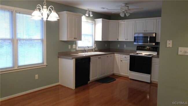 Building Photo - 7631 Kentucky Derby Dr
