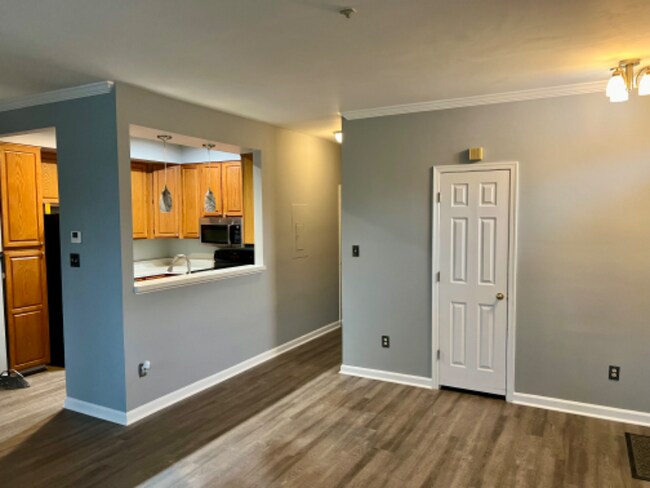 Building Photo - 7048 Ellingham Cir