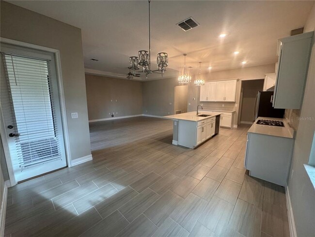 Building Photo - 917 SE 42nd St