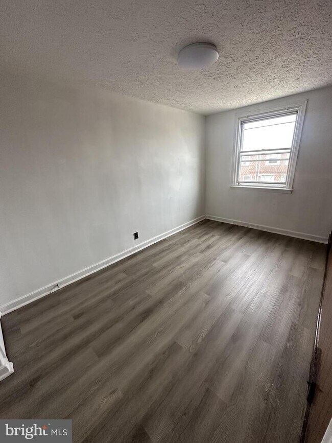 Foto del edificio - 2107 Brighton St