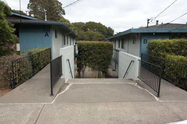 Photo - 2220 Lake Rd Apartment