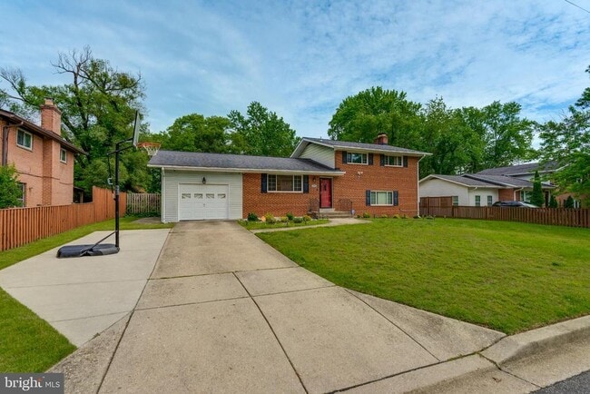 Building Photo - 7310 Wessex Dr