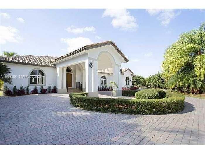 Building Photo - 28860 SW 182nd Ave