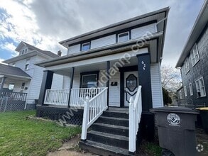 Building Photo - 625 2nd St