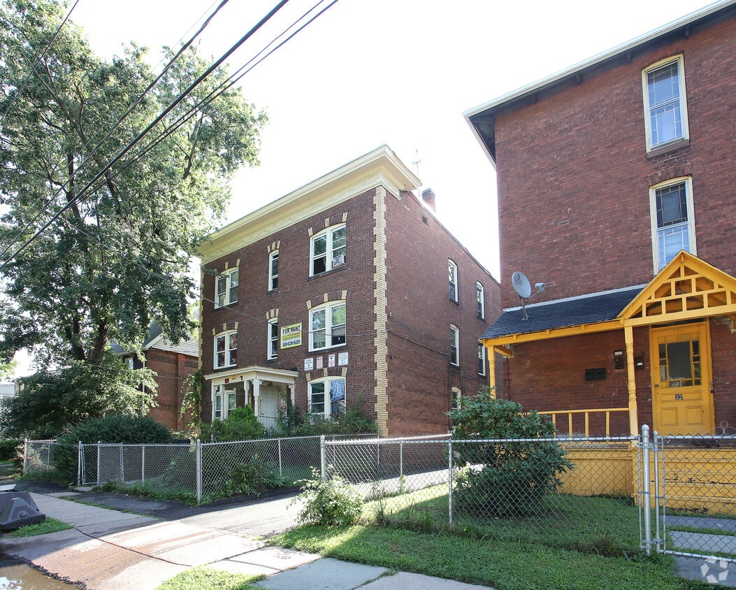 26 Martin St, Hartford, CT 06120 Apartments in Hartford, CT