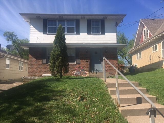 Primary Photo - 923-923 Weeks Ave SE
