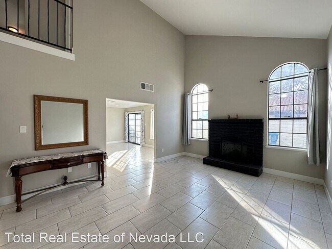 Building Photo - 3 br, 2.5 bath House - 805 Spyglass Ln.
