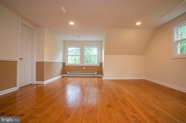Foto del edificio - 2635 Stony Garden Rd