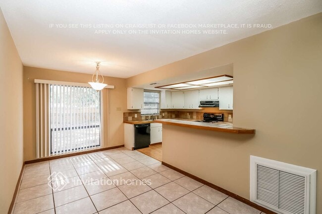 Foto del edificio - 10992 124th Ave N