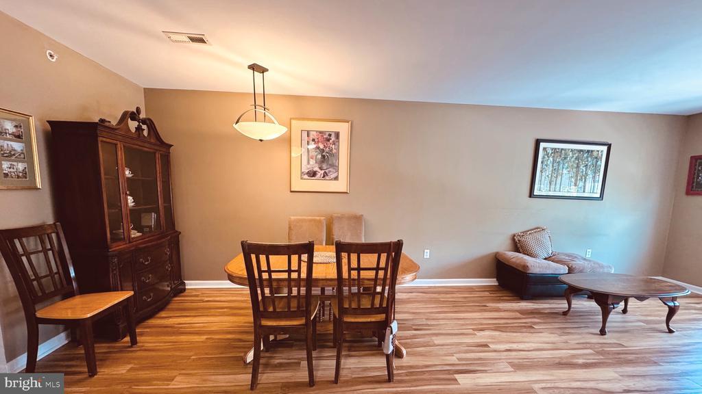 Foto principal - 9228 Blue Grass Rd