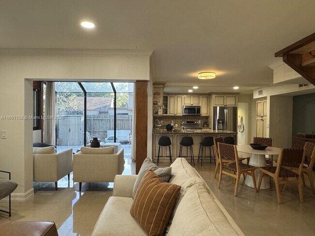 Foto del edificio - 46 Chestnut Cir