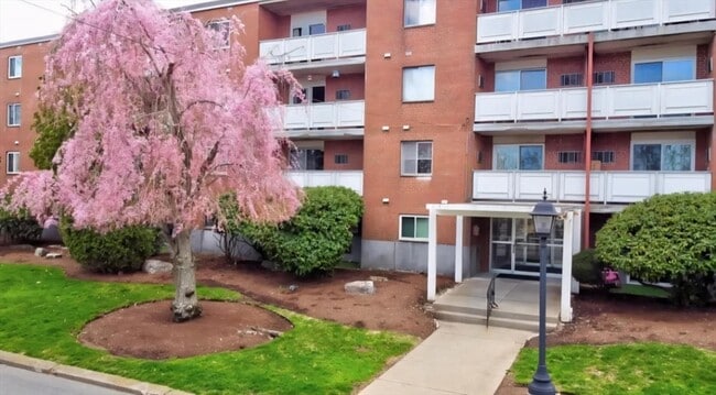 Building Photo - 179 Presidents Ln
